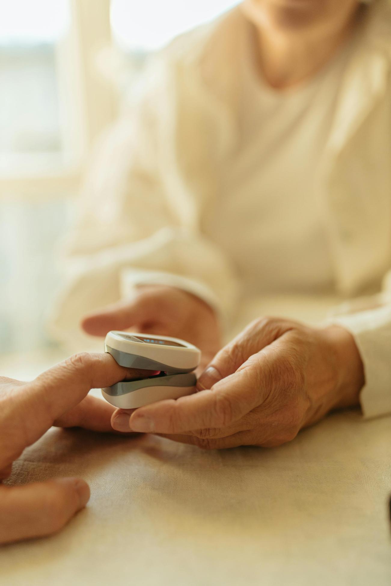 resident-with-medical-machine